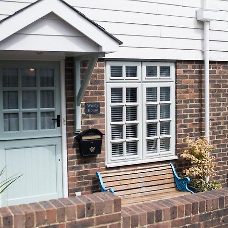 Wendy House Villa Eastbourne Exterior photo